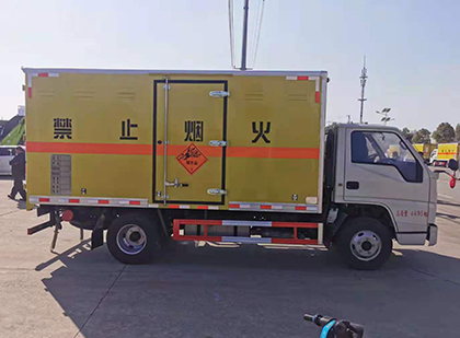 资溪爆破器材运输车技术升级与安全合规新趋势