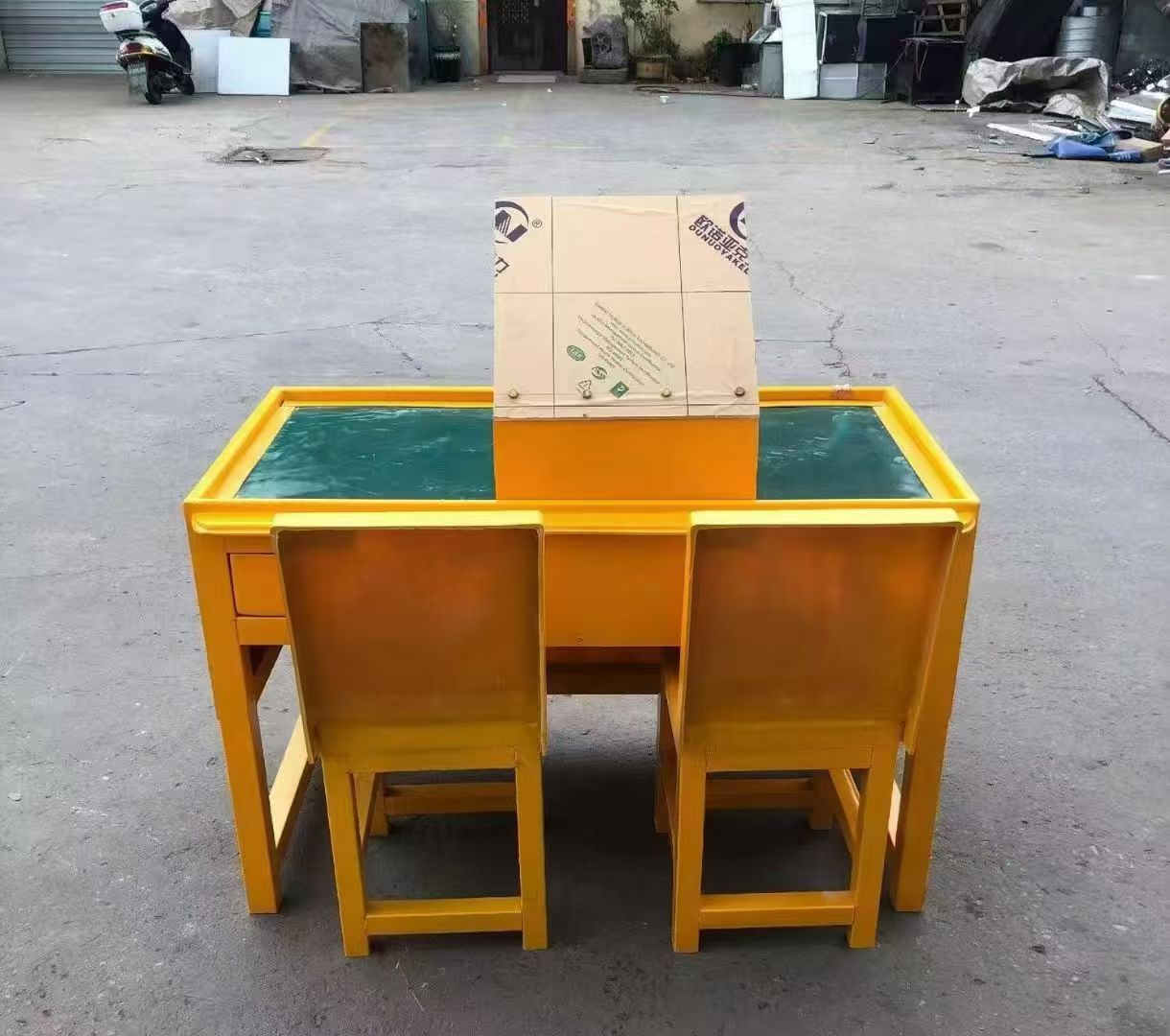 资溪防静电导通桌井下煤矿火工品发放桌：危险品流转的安全守护者